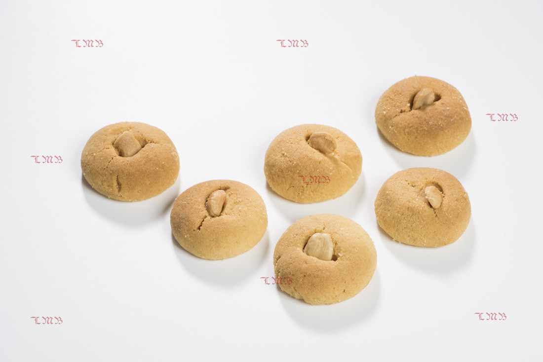 Kaju Suji Nan Khatai