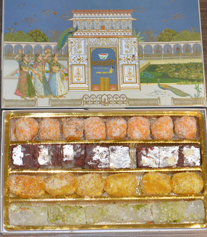 Royal Delight Gift Pack (4-in-1 Combo)