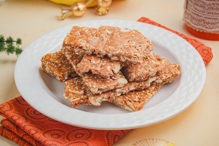 Til Moongfali Gachak